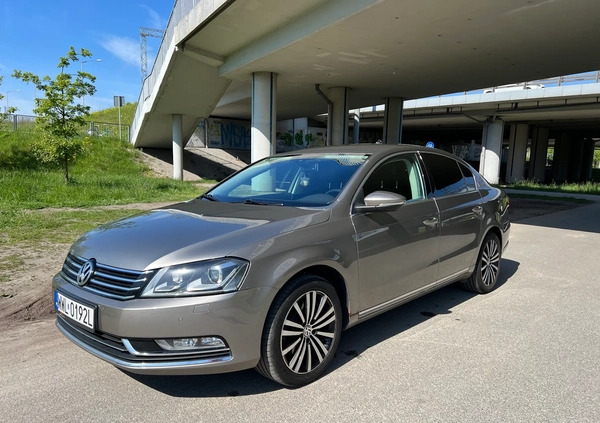 Volkswagen Passat cena 42000 przebieg: 240254, rok produkcji 2012 z Warszawa małe 436